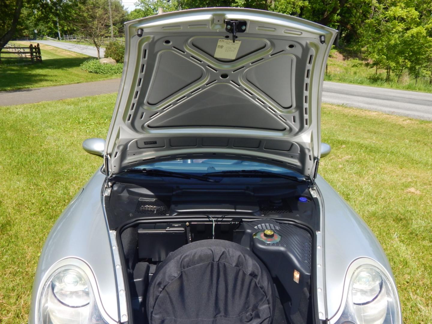 2003 Silver /Blue Leather Porsche Boxster S (WP0CB29873U) with an 3.2L H6 DOHC 24V engine, 6 speed manual transmission, located at 6528 Lower York Road, New Hope, PA, 18938, (215) 862-9555, 40.358707, -74.977882 - Photo#22